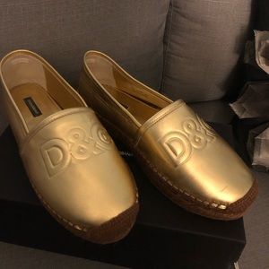 Like new Dolce & Gabbana espadrilles gold